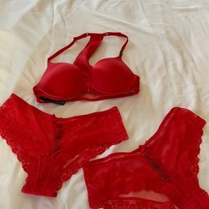 Victoria’s Secret bra and 2 parties set